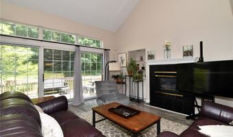 310 Blair Cir, Aurora, OH 44202