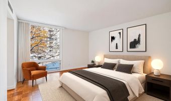 5005 BATTERY Ln #1, Bethesda, MD 20814