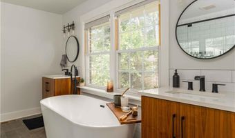 2364 Dawn Dr, Decatur, GA 30032