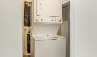 1600 OAK St N 1231, Arlington, VA 22209