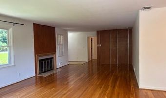 580 Riverview Dr, Ann Arbor, MI 48104