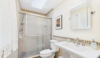 50 Intrepid Ln, Jamestown, RI 02835
