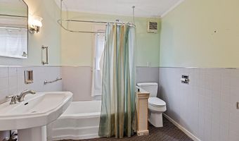 34 Second Ave, Augusta, ME 04330
