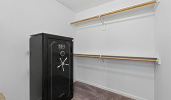 16913 Juniper Dr, Basehor, KS 66007