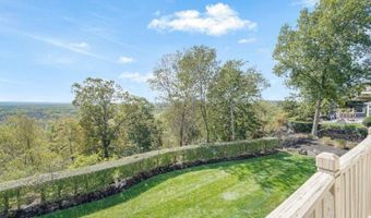 35 Rosenbrook Dr, Bayonne, NJ 07035