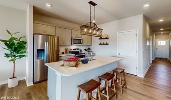 3401 Dreusicke Dr, Coralville, IA 52241