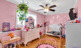 853 Spray Ave, Beachwood, NJ 08722