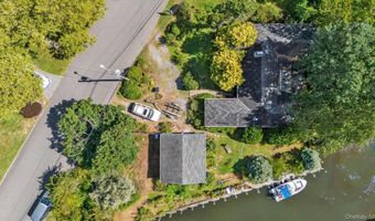 7 Swartout Pl, Amityville, NY 11701