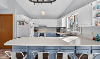 87 Maple Ridge Dr, Monmouth, ME 04259