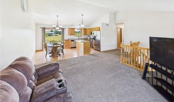 985 Waters Edge Cir, Avon, MN 56310