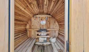 975 OCEAN Dr, Bandon, OR 97411