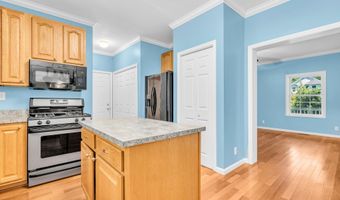 563 Vanderbilt Ave, Bayville, NJ 08721