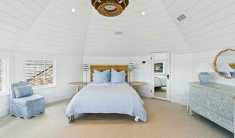 25 Tokeneke Trl, Darien, CT 06820