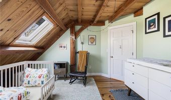 40 Charlotte Ave, North Kingstown, RI 02874