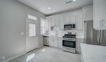 82 T St NW 3, Washington, DC 20001