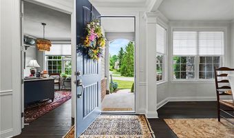609 Burgess Cir, Aurora, OH 44202
