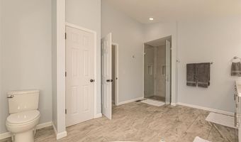 733 Castle Ridge Dr, Ballwin, MO 63021
