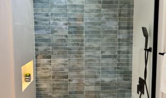 1496 Newport Rd, Ann Arbor, MI 48103