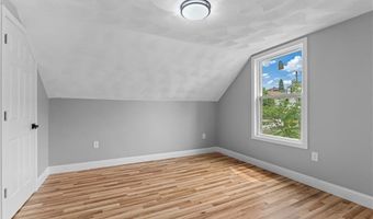 51 Alto St, Cranston, RI 02920