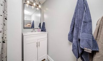 111 Moyne Dr, Abilene, KS 67410