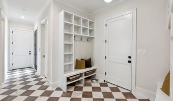 7805 CAYUGA Ave, Bethesda, MD 20817