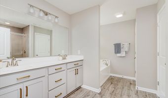 1715 Foudray Cir S, Avon, IN 46123