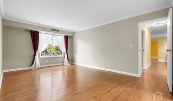 1615 E CENTRAL Rd 218C, Arlington Heights, IL 60005