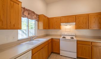 746 NW DESERT PINE St, Albany, OR 97321