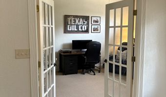 1401 Glasier Dr, Carlsbad, NM 88220