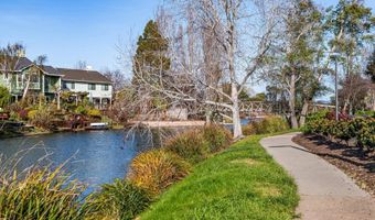 211 Inverness Ct, Alameda, CA 94502