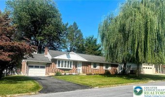1009 Debbie Ln, Allentown, PA 18103