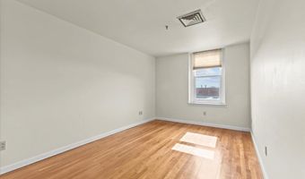 131 Main St 302, Burlington, VT 05403