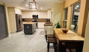2114 Laura Dr, Escondido, CA 92027