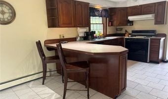 1 Gilman Rd, Hopkinton, RI 02832