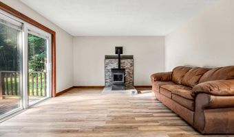 36 High St, Antrim, NH 03440