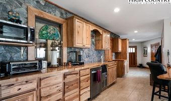 45 Dunvegan Rd, Banner Elk, NC 28604