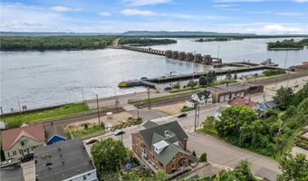 215 N Main St, Alma, WI 54610