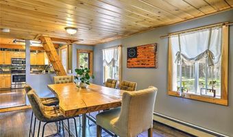 10 Narrow Ln, Charlestown, RI 02813