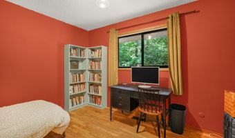 20151 S HENRICI Rd, Oregon City, OR 97045