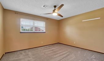 404 Comanche Trl, Altus, OK 73521