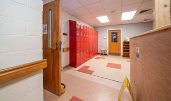 11 Airport Rd, Belfast, ME 04915