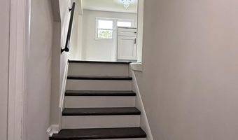 7102 JAYHAWK St, Annandale, VA 22003