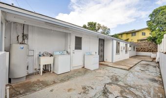1127 Haloa Dr, Honolulu, HI 96818