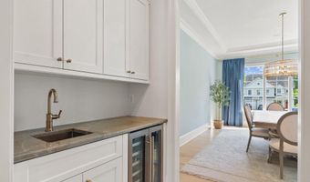 6213 DAHLONEGA Rd, Bethesda, MD 20816