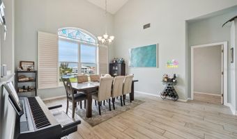 807 CHIPAWAY Dr, Apollo Beach, FL 33572