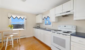 110 HOUSTON Ave, Narragansett, RI 02882