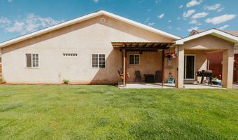 102 GARDEN Cir, Bloomfield, NM 87413