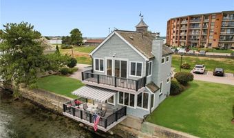 5 Defenders Row, Newport, RI 02840