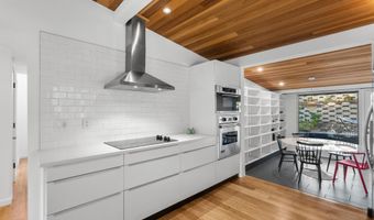 1930 Seminole Dr, Agoura Hills, CA 91301