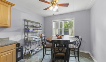 809 E Miner St 1B, Arlington Heights, IL 60004
